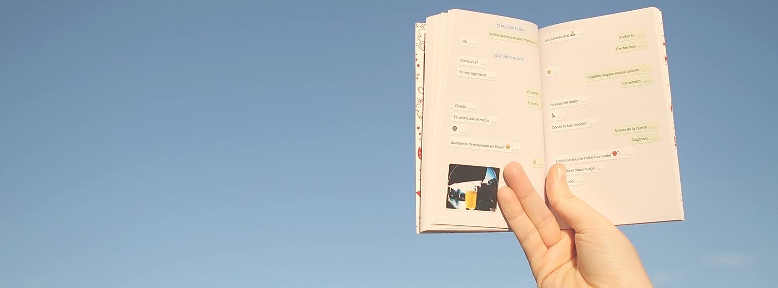 El emprendedor Pau Moreno crea Tiny books, que convierte las conversaciones de WhatsApp en un libro
