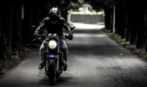 ¿Son rentables los comparadores de seguros de moto?