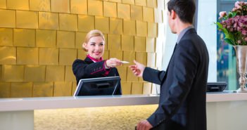Booking.com participa en el programa de contenidos de la Escuela de Recepcionistas de Hoteles - Diario de Emprendedores