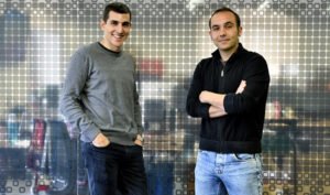 Entrevistamos a los emprendedores Álvaro Peña, Arnau Vendrell y Carlos Díaz, fundadores de iSocialWeb - Diario de Emprendedores