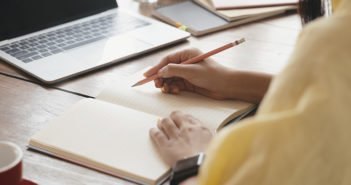 ¿Y si aprovechas el confinamiento para escribir y publicar un libro de éxito? ¿Y si aprovechas el confinamiento para escribir y publicar un libro de éxito? - Diario de Emprendedores